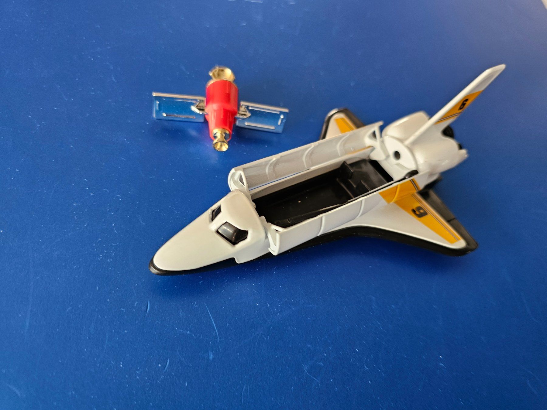 Corgi Toys Modellautos: CORGI TOYS SPACE SHUTTLE MOONRAKER – Gebraucht aus Ermatingen von Monaco1215 2