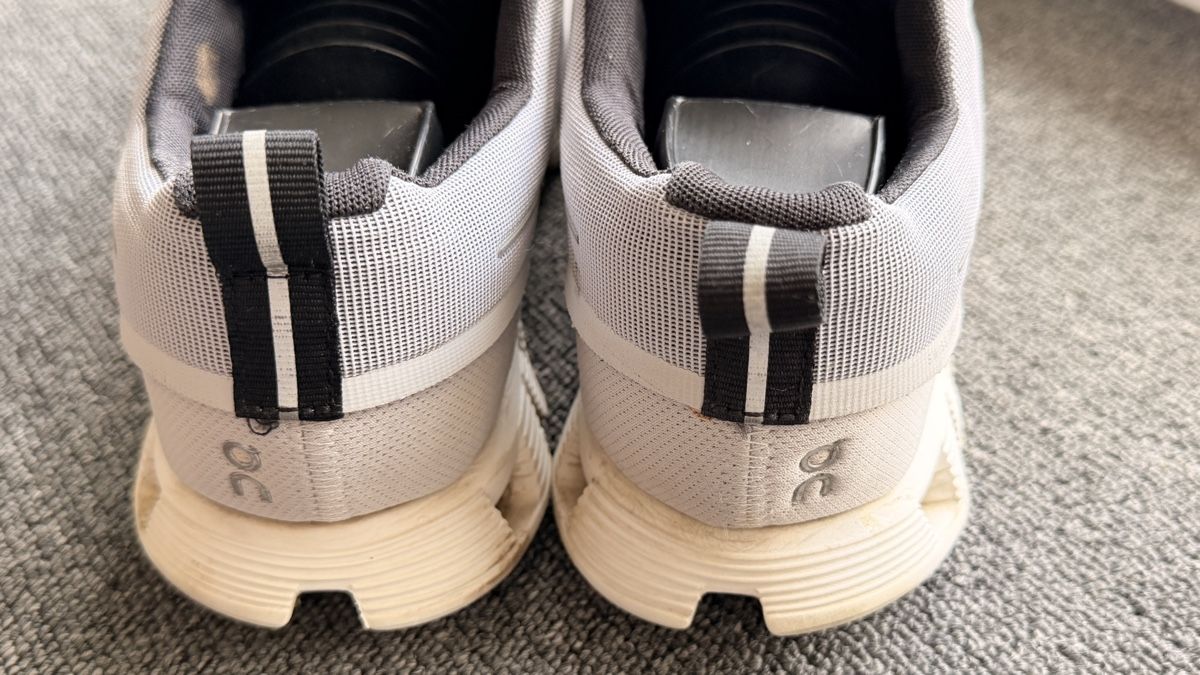 On Herrenschuhe: On Running CLOUD 6 homme taille 44.5 gris – Gebraucht aus Bulle von LeMoleson 2