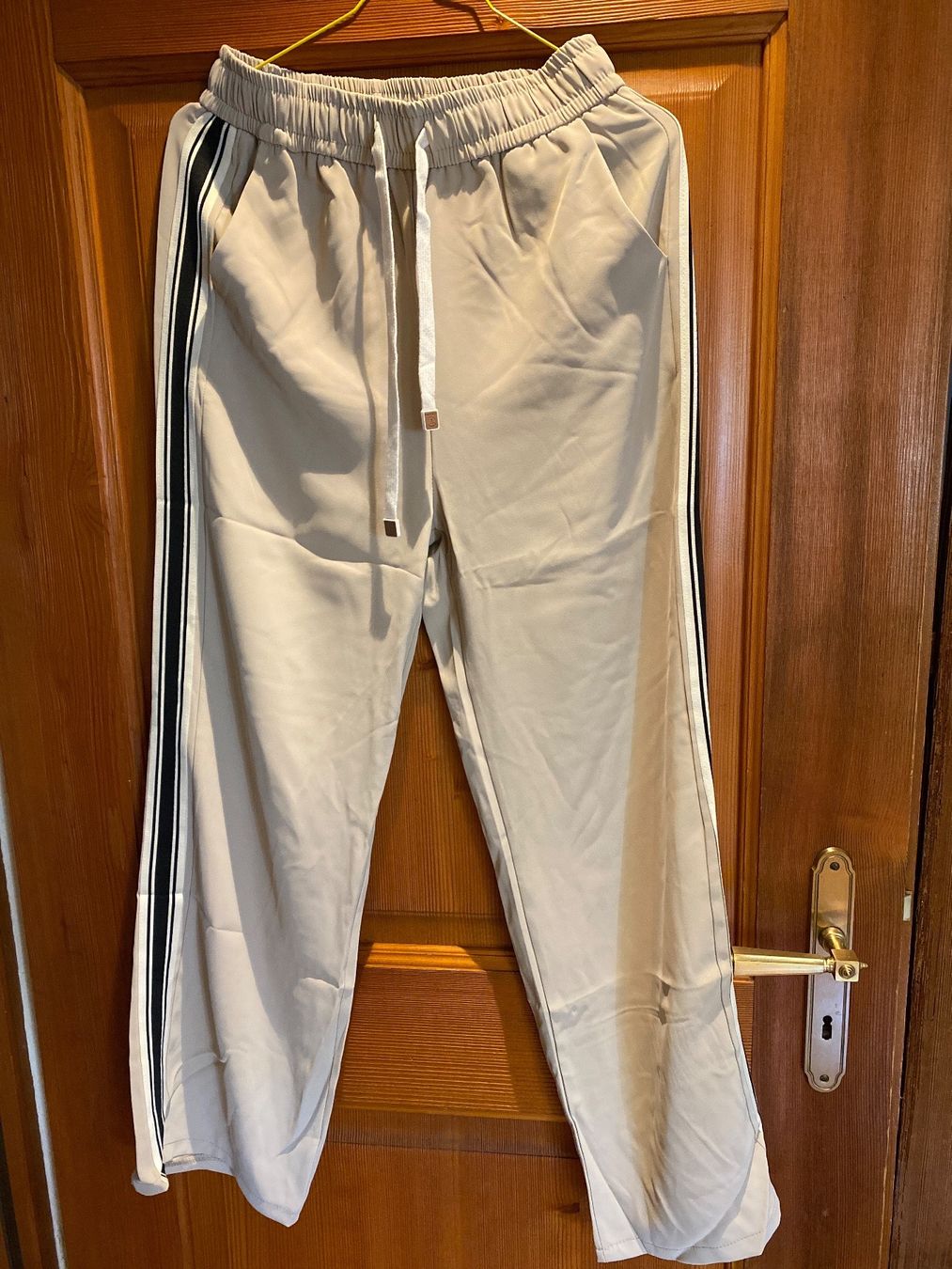 Hosen: Hose – Neu und originalverpackt aus Buchberg von Delmonte
