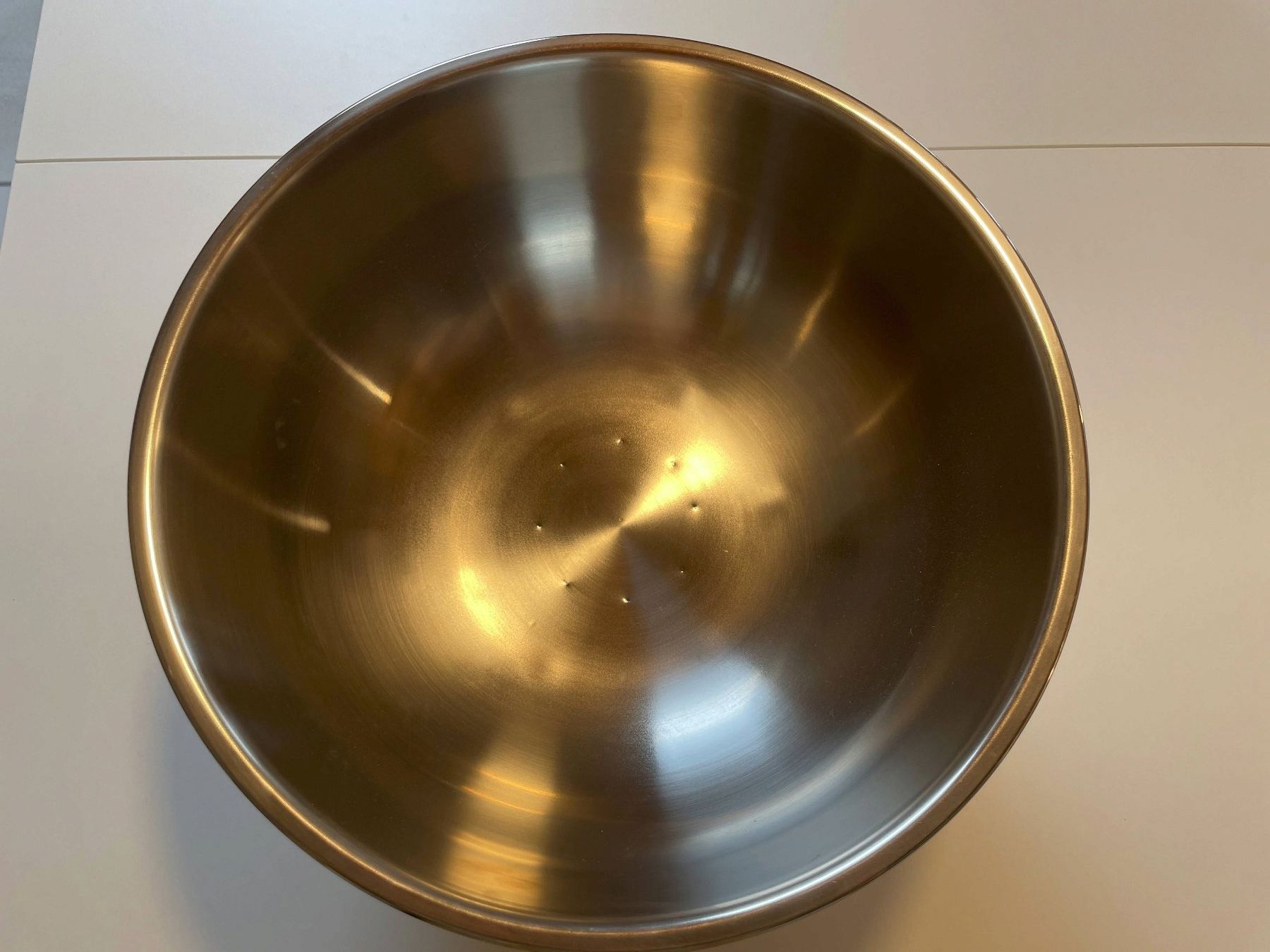 Ciotole: Grosse Edelstahl-Schüssel, Durchmesser 34 cm – Usato da Affeltrangen venduto da Mowgli_123 2