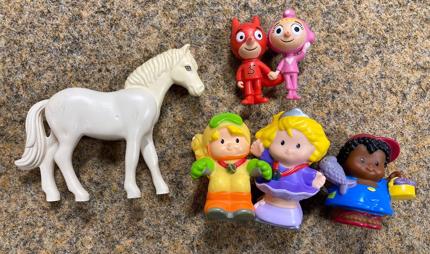 Giocattoli: Lot de jouets bébé – Usato da Vionnaz venduto da nadinus73 9