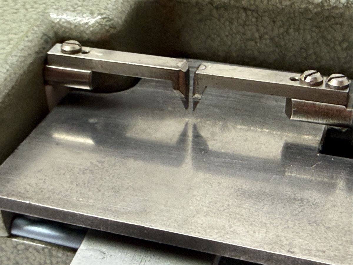 Mesurer: CARY -  COMPARATOR – D'occasion à Bassecourt par DiM7775 4
