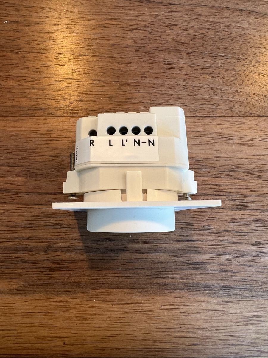 Schalter: intelligenter Lichtschalter Luxomat, 2 ST – Gebraucht aus Wolfhausen von HelloSun03 1