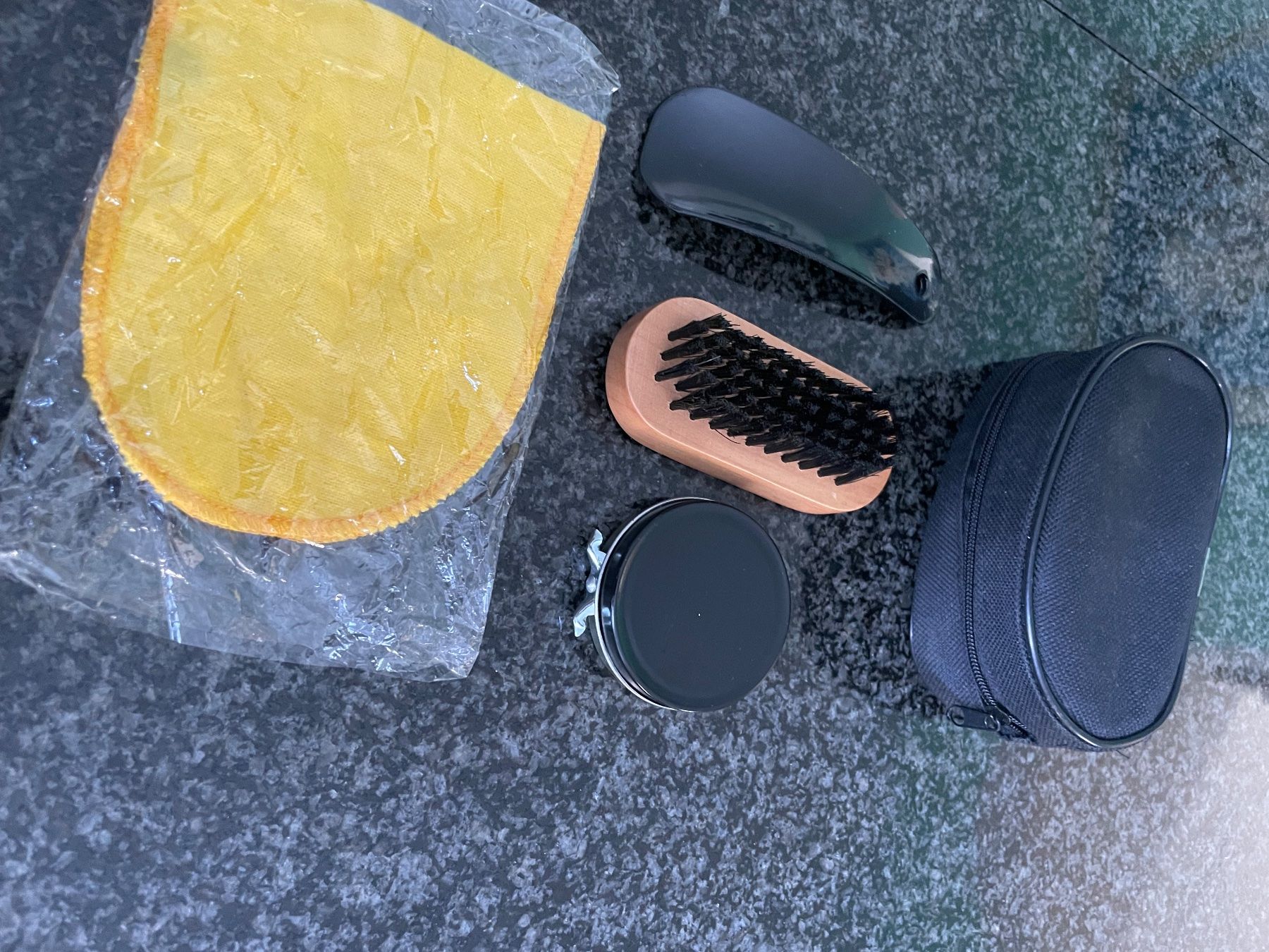 Prodotti di pulizia: Schuhputzset 5-teilig mit Etui neu – Nuovo e nell'imballaggio originale da ossingen venduto da franco057