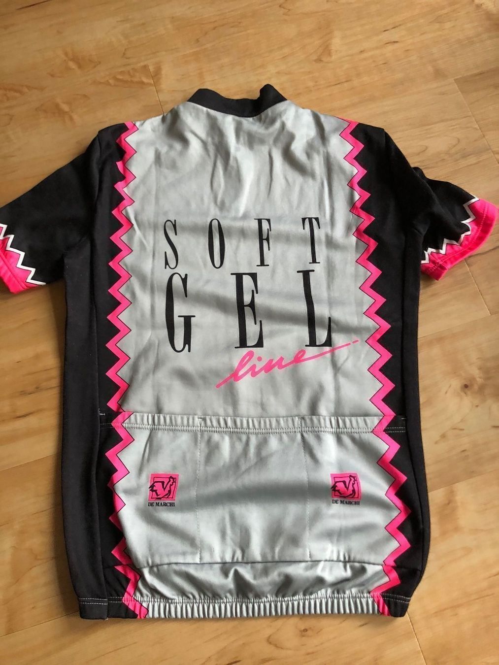 Canottiere & Pantaloni: De marchi velotrikot – Usato da Appenzell venduto da classiccyclingkits 1