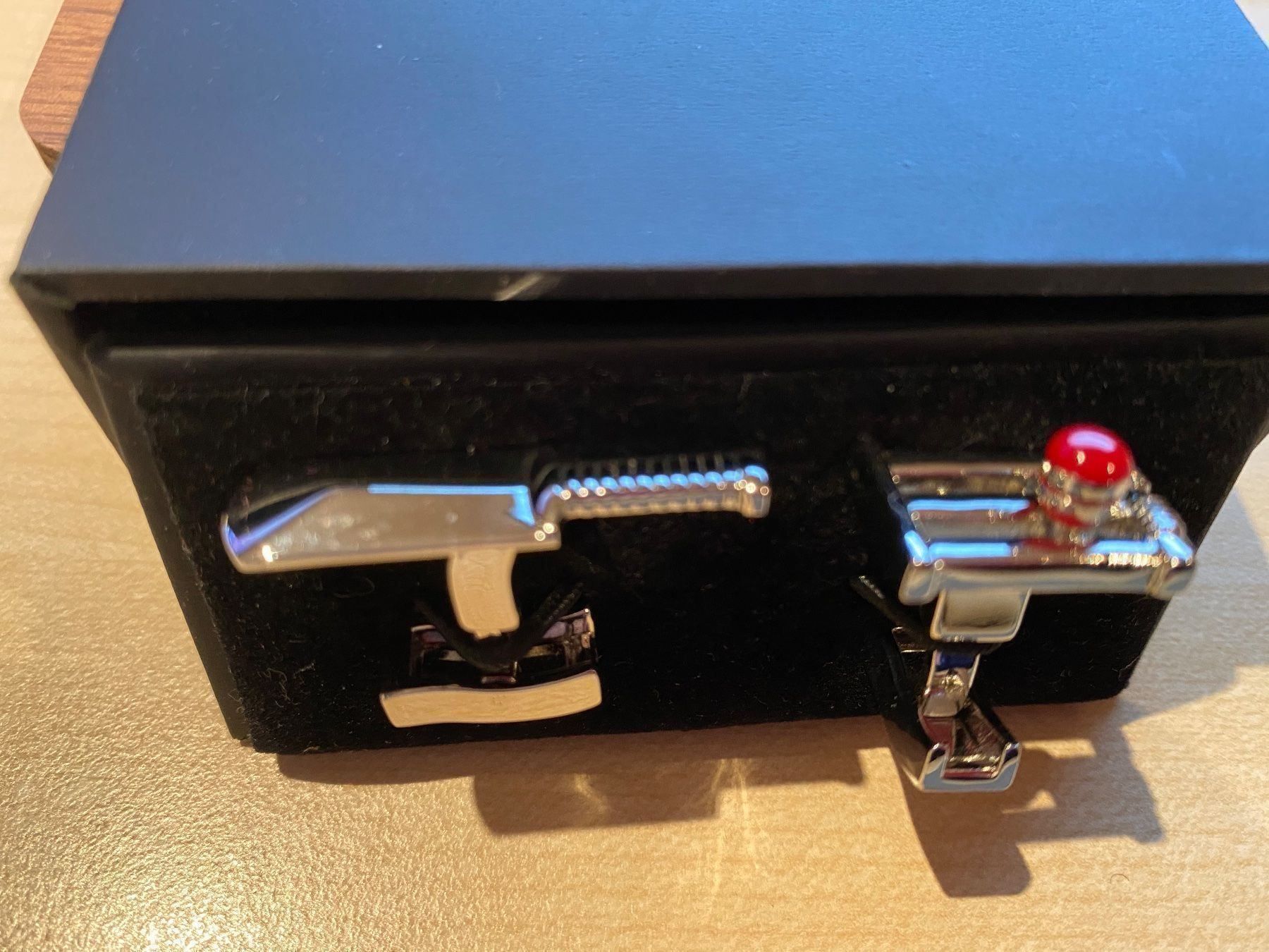 Gemelli: TM Lewin Manschettenknöpfe Cufflinks – Nuovo (secondo la descrizione) da Zürich venduto da rachdied 1
