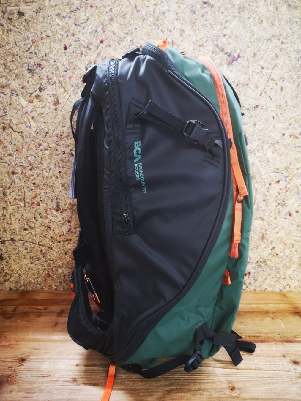 Rucksäcke: Lawinenrucksack BCA Float E2 35L Green – Neu und originalverpackt aus Scuol von Marco-Sport-Scuol 4