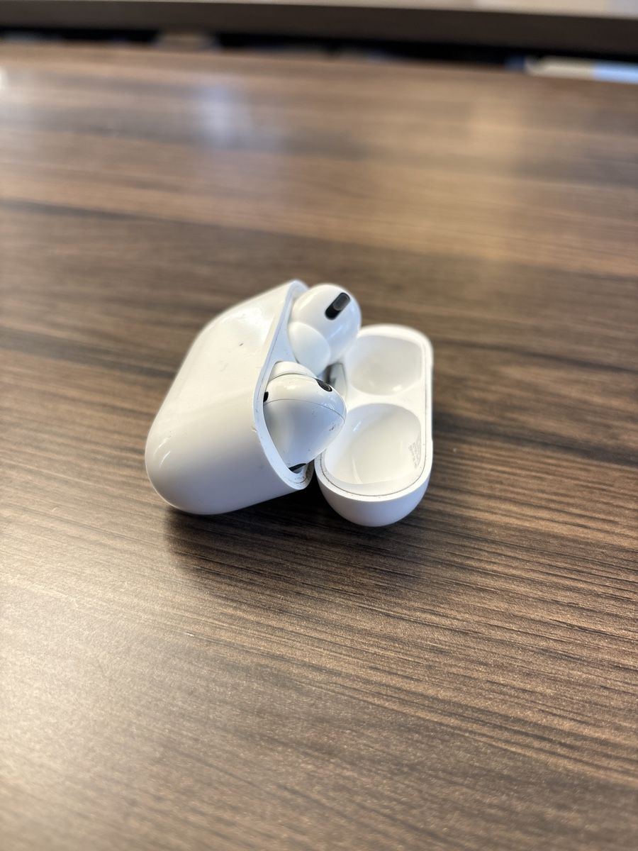 Apple Kopfhörer: AirPods Pro 1st Gen – Gebraucht aus Gockhausen von  1