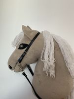 Steckenpferd/ hobby horse beige mit Trense