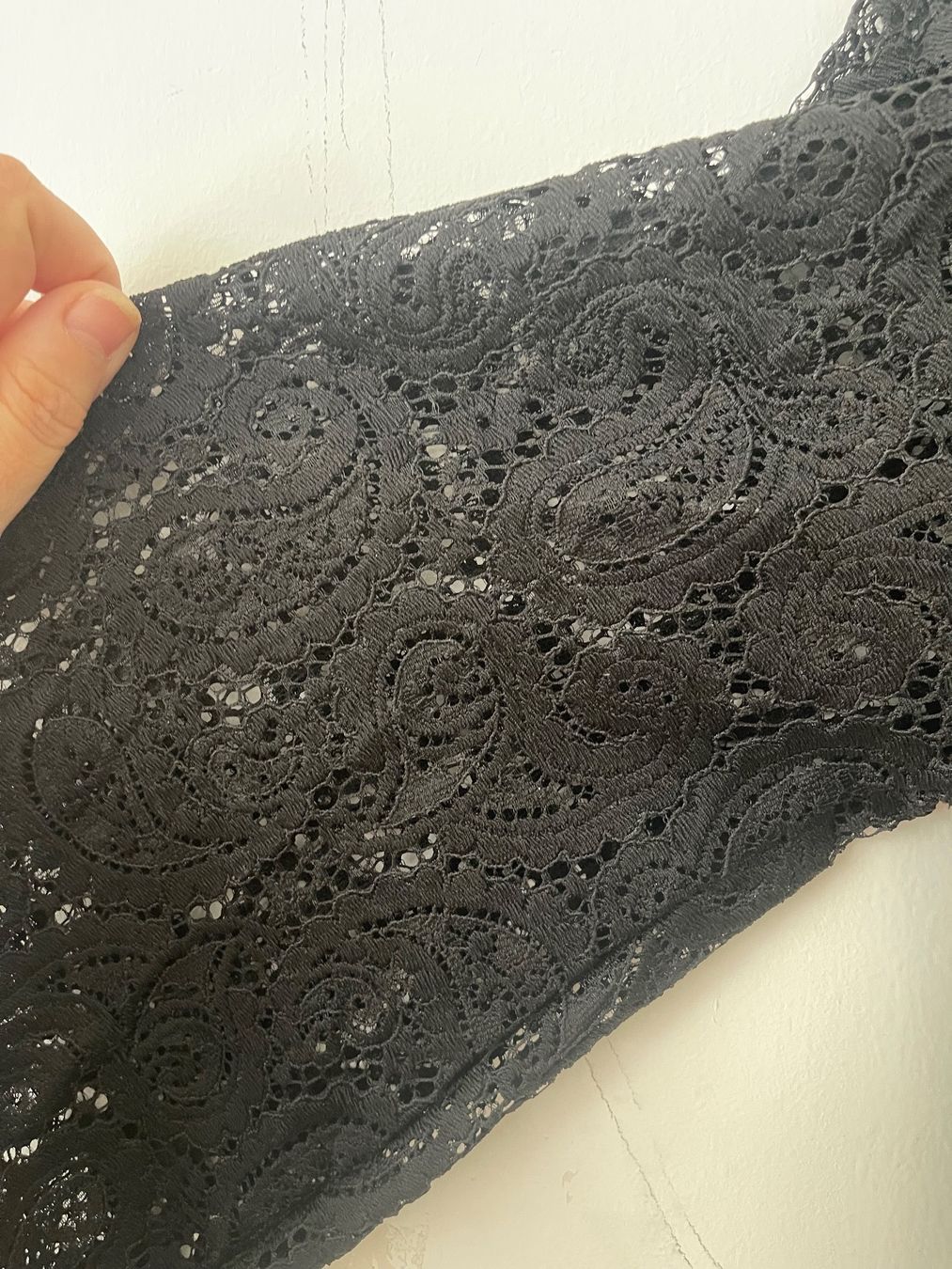 H&M Vestiti: Kleid H&M schwarz Grösse M elastische Spitze durchgehend – Usato da Nussbaumen AG venduto da HelenaDavid1910 6