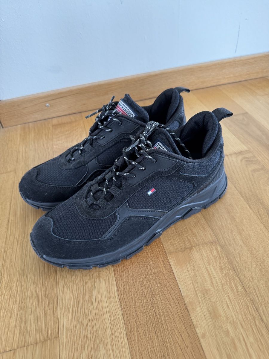 Tommy Hilfiger Herrenschuhe: Tommy Hilfiger Suede Sneakers – Neu (gemäss Beschreibung) aus Wettingen von ale_6gmk
