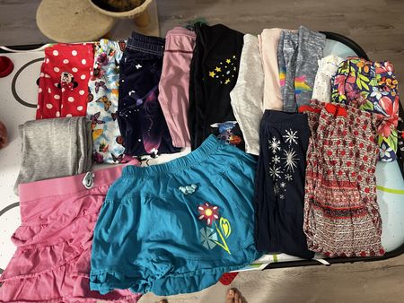 Mädchen Kleiderpaket Grösse 122/128 25 Teile
