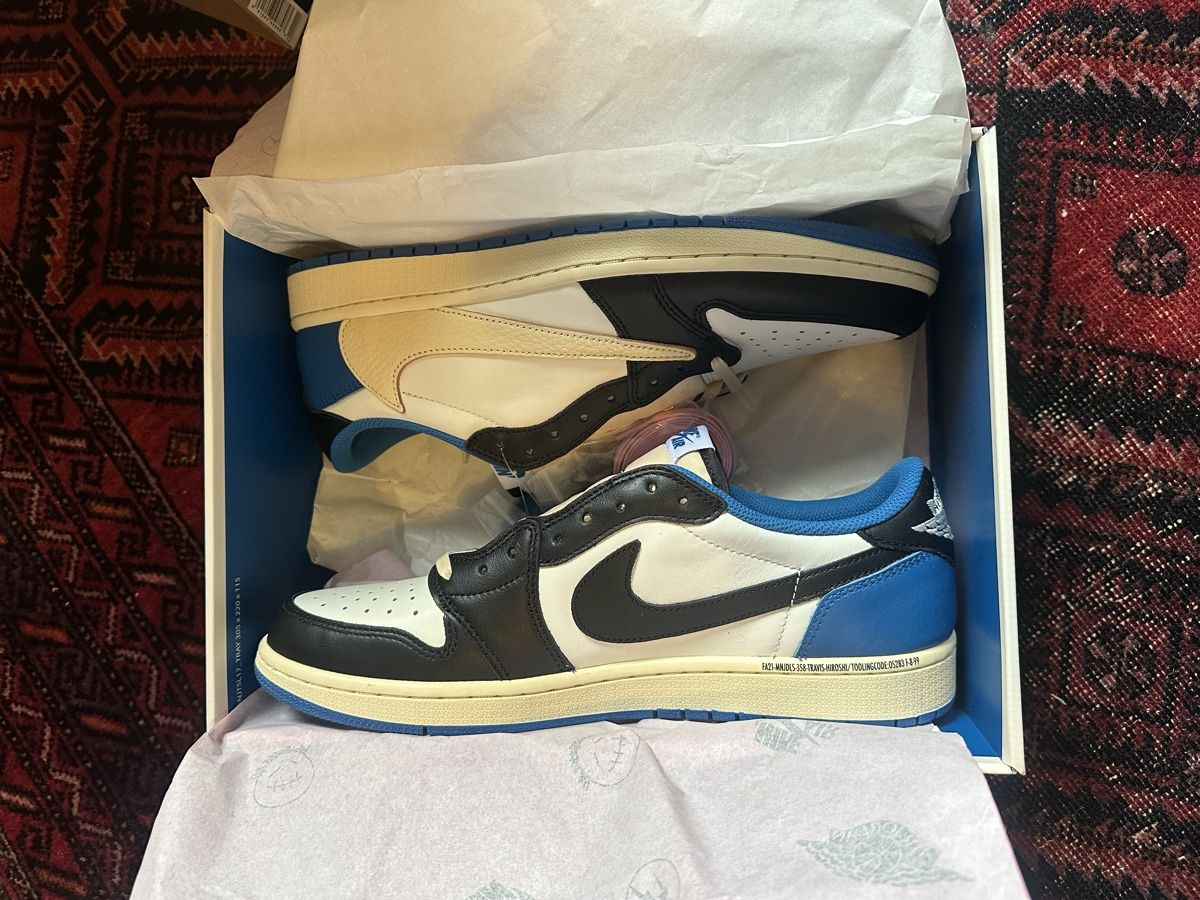 Scarpe da uomo: Nike Air Jordan Low Travis Scott 'Fragment' – Nuovo e nell'imballaggio originale da Zürich venduto da admiraljh 1