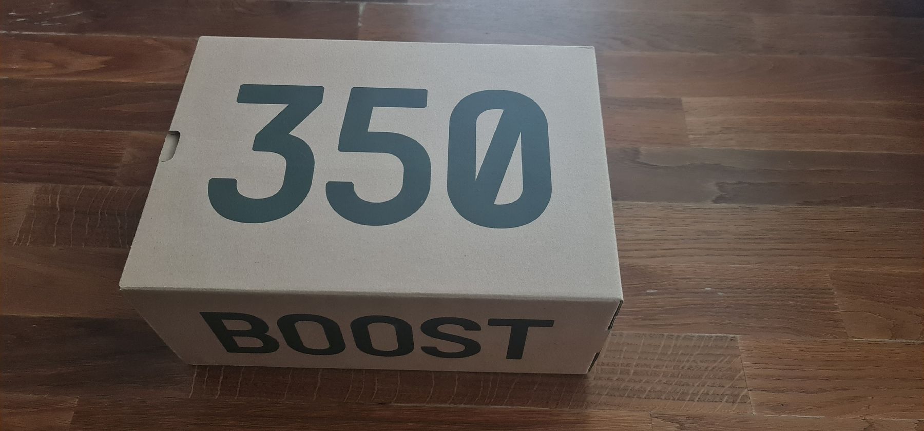 Adidas Scarpe da uomo: Yeezy Boost 350 V2 Neu Gr. 43,5 originalverpackt – Nuovo e nell'imballaggio originale da Hombrechtikon venduto da Multivan2010 4