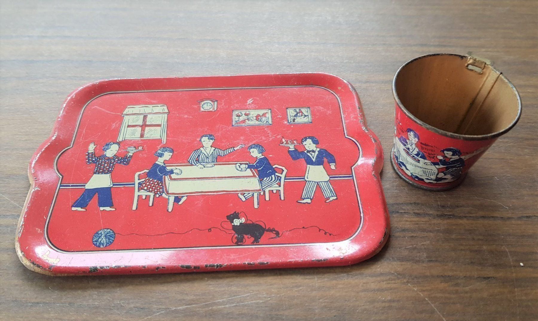Spielzeuge: Puppenstube - Tablett und Tasse Blech – Gebraucht aus Mörschwil von antiksalon 2