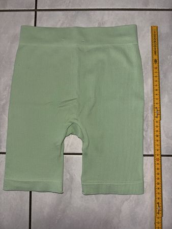 Pull&Bear Radlerhose, Gr. M-L, Mintgrün
