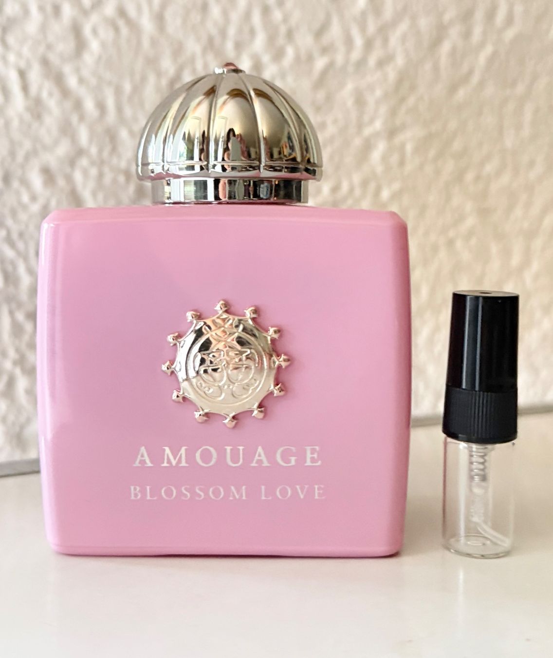 Amouage Parfums & Eau de Toilette: AMOUAGE Blossom Love 2 ml Abfüllung – Neuf (Voir description) à St. Gallen par lfs_nxl8