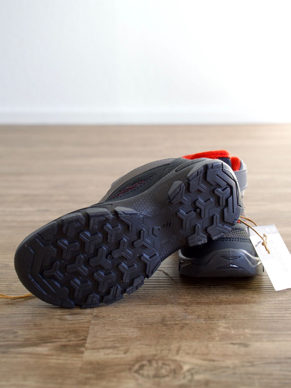 Decathlon Scarpe per ragazzi: Neue Decathlon-Wanderschuhe Gr. 28 – Usato da Beinwil am See venduto da kat_g9g9 1