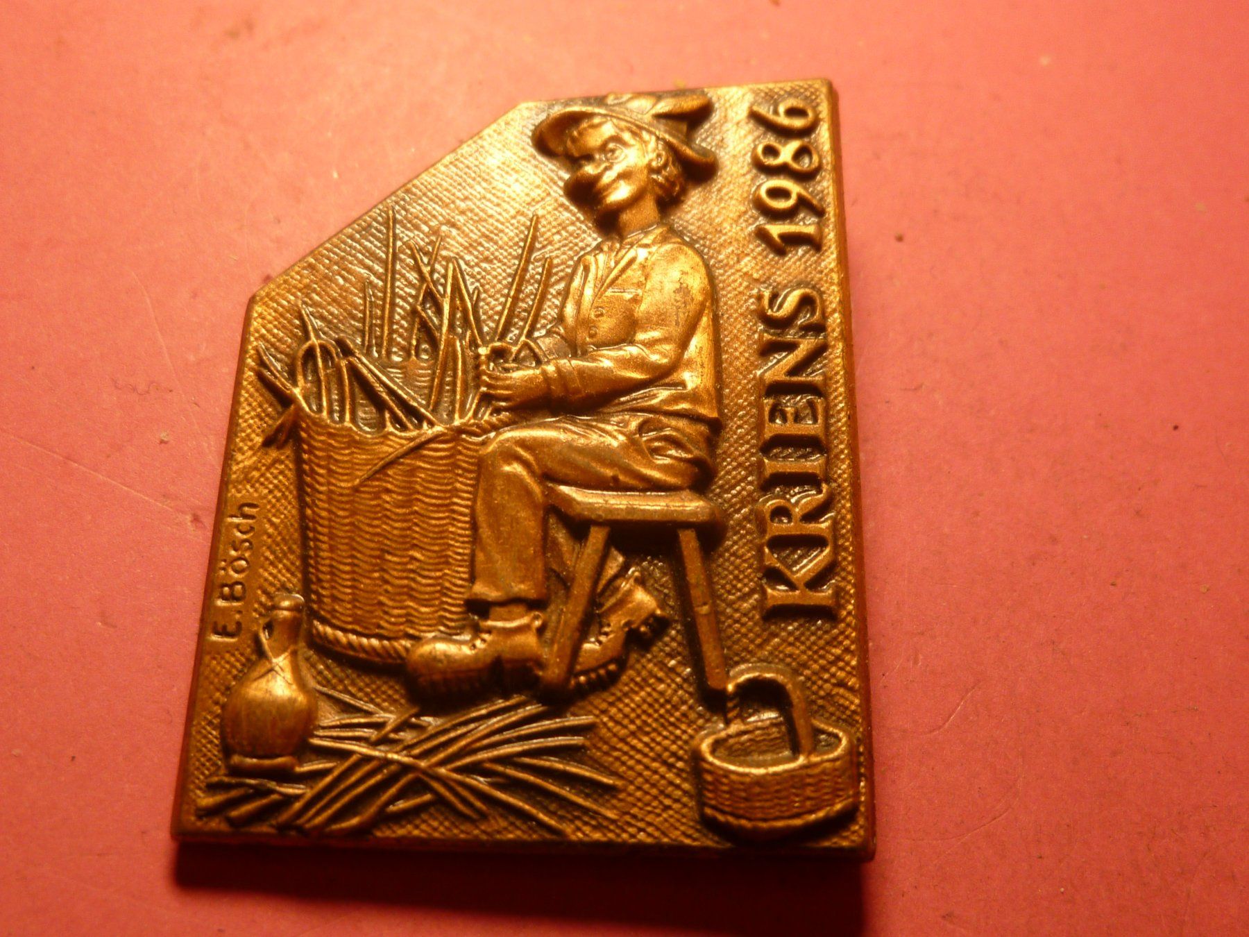 Plaquettes & Badges: KRIENS 1986 BRONZE – D'occasion à Ried (Muotathal) par Mandarin02