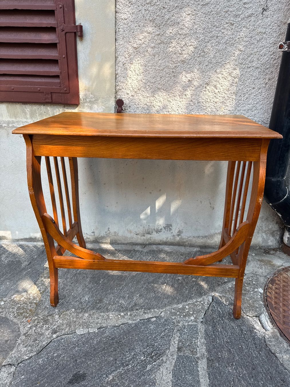 Tische: Meuble Vintage petite table – Gebraucht aus St imier von sav_bjf9 3