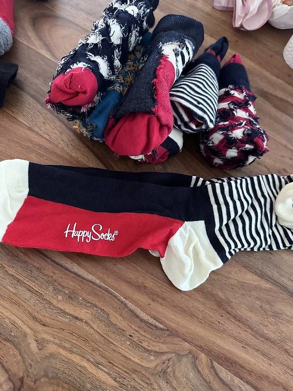 Calze: 97 Socken zum Verkauf – Usato da Zürich venduto da bryananthony 3