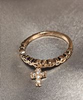 Ring Kreuz mit Kristallen goldfarben Gr. 55 / US 7.5