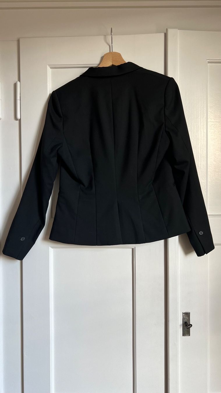 Comma Kleider: Business-Kleid von Comma mit passendem H&M Blazer – Gebraucht aus Worb von nmvd 7