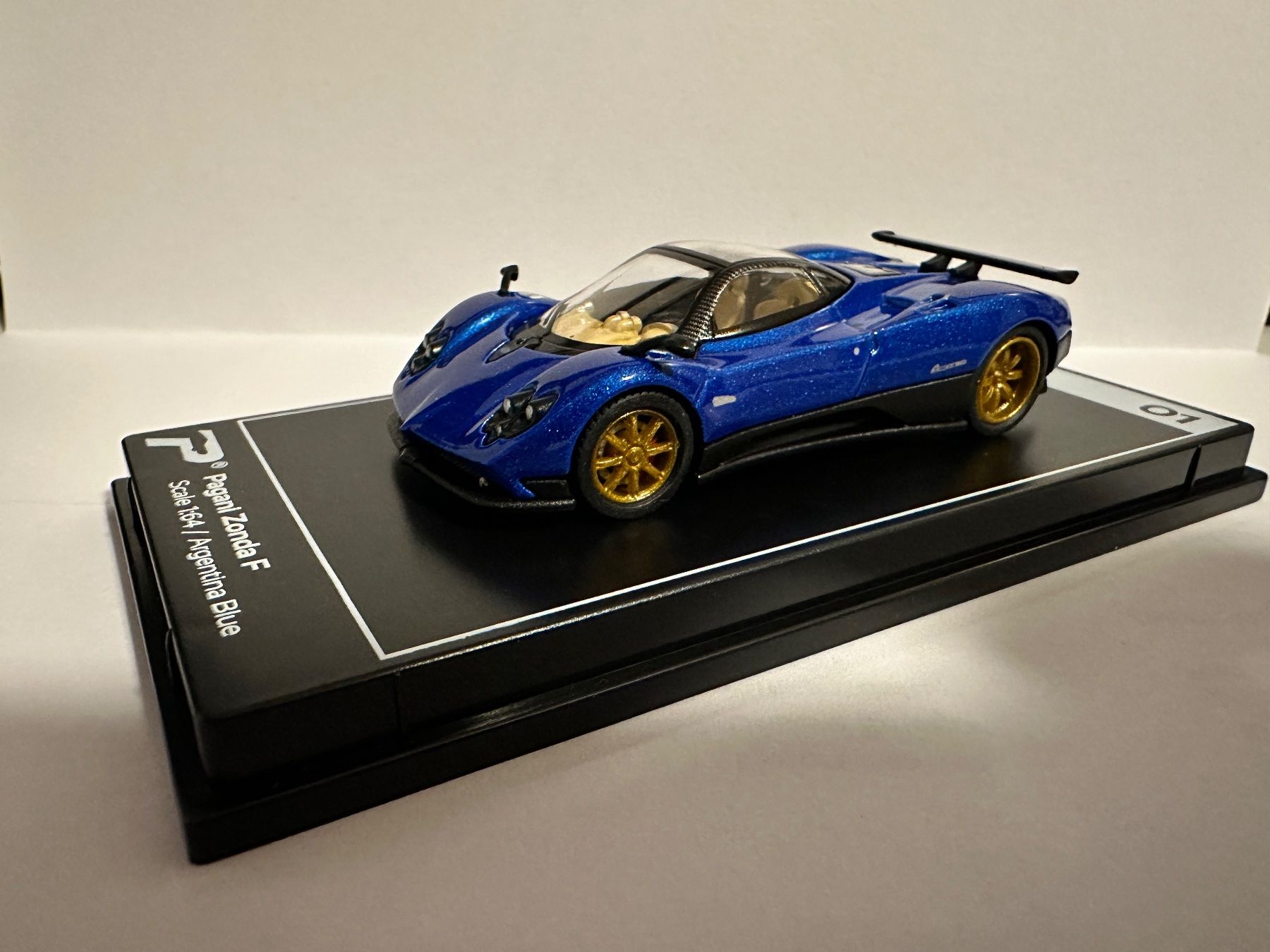 Modellini d'auto: PosterCars Pagani Zonda F – Nuovo (secondo la descrizione) da Sins venduto da sp_westside