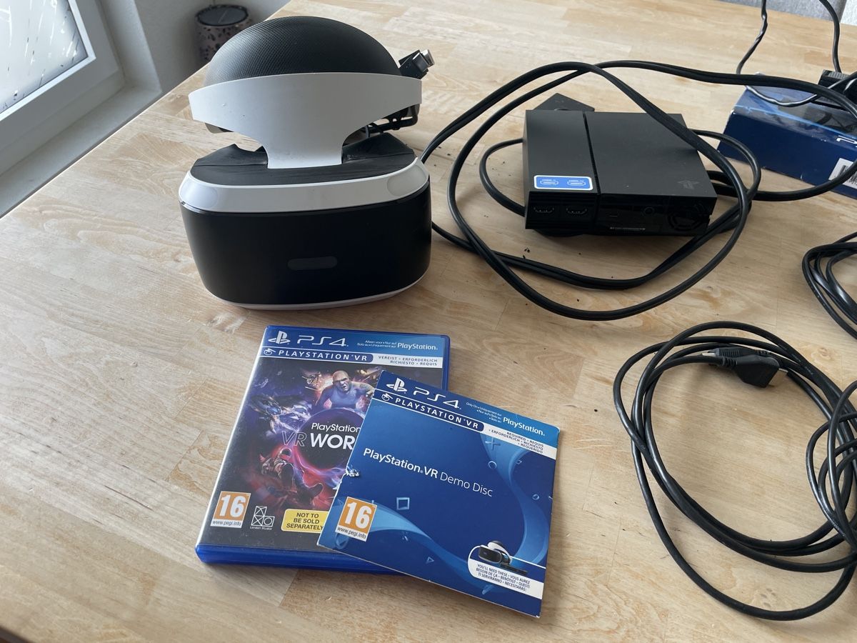 Sony Casco VR: PS4 VR-Brille – Usato da Sursee venduto da Schriftgestalter 1