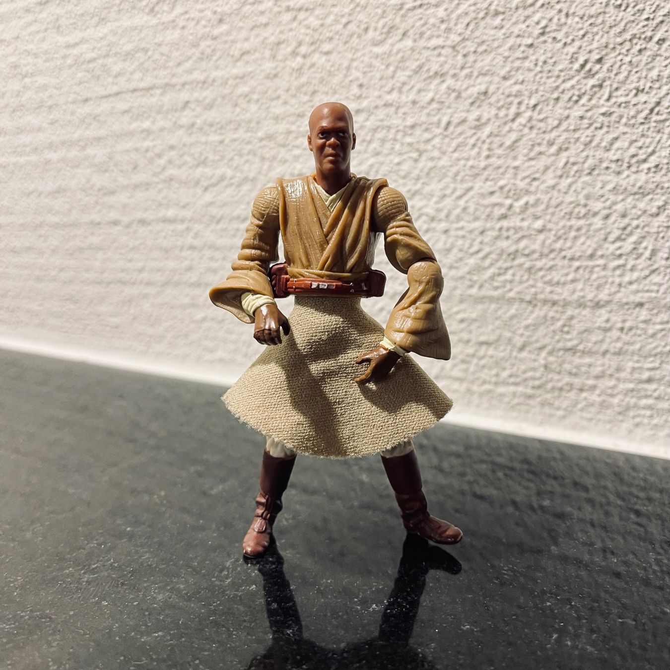 Hasbro Statuette: Hasbro Star Wars Mace Windu Actionfigur – Usato da Reinach BL venduto da Graphix