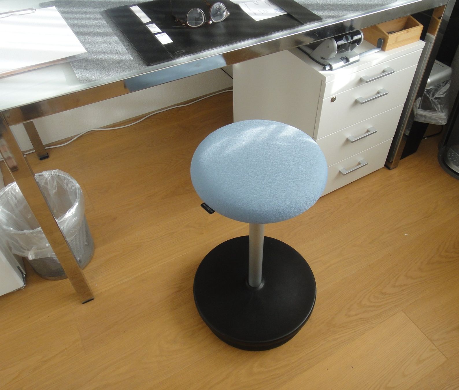Sgabelli: Stehhocker Comforto Haworth – Usato da Basel venduto da Deutsch 1
