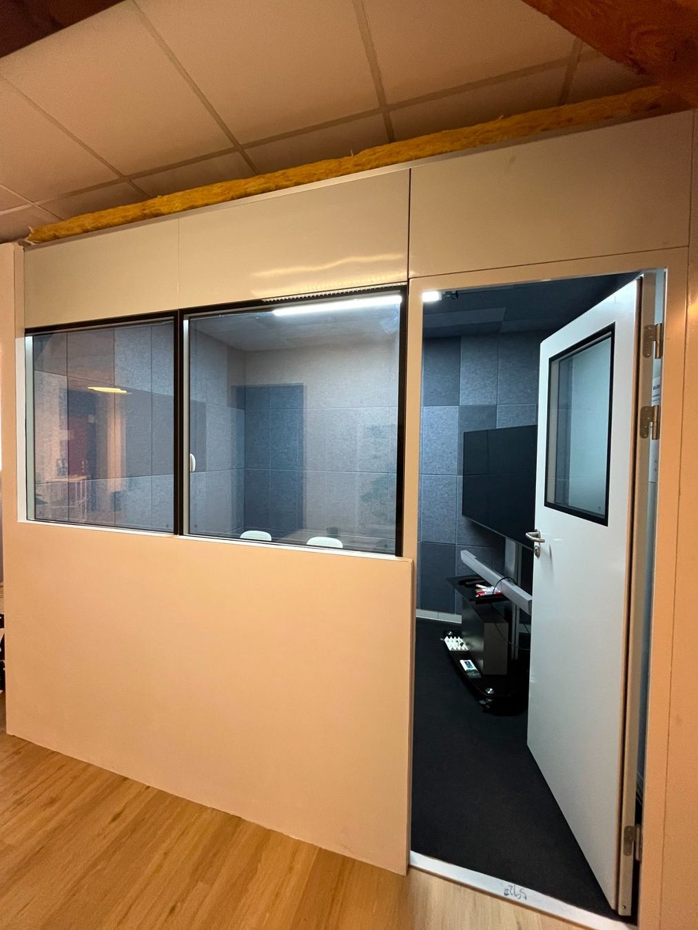 Baucontainer: Meeting Box - Hallenbüro – Gebraucht aus Winterthur von GROWIN 1