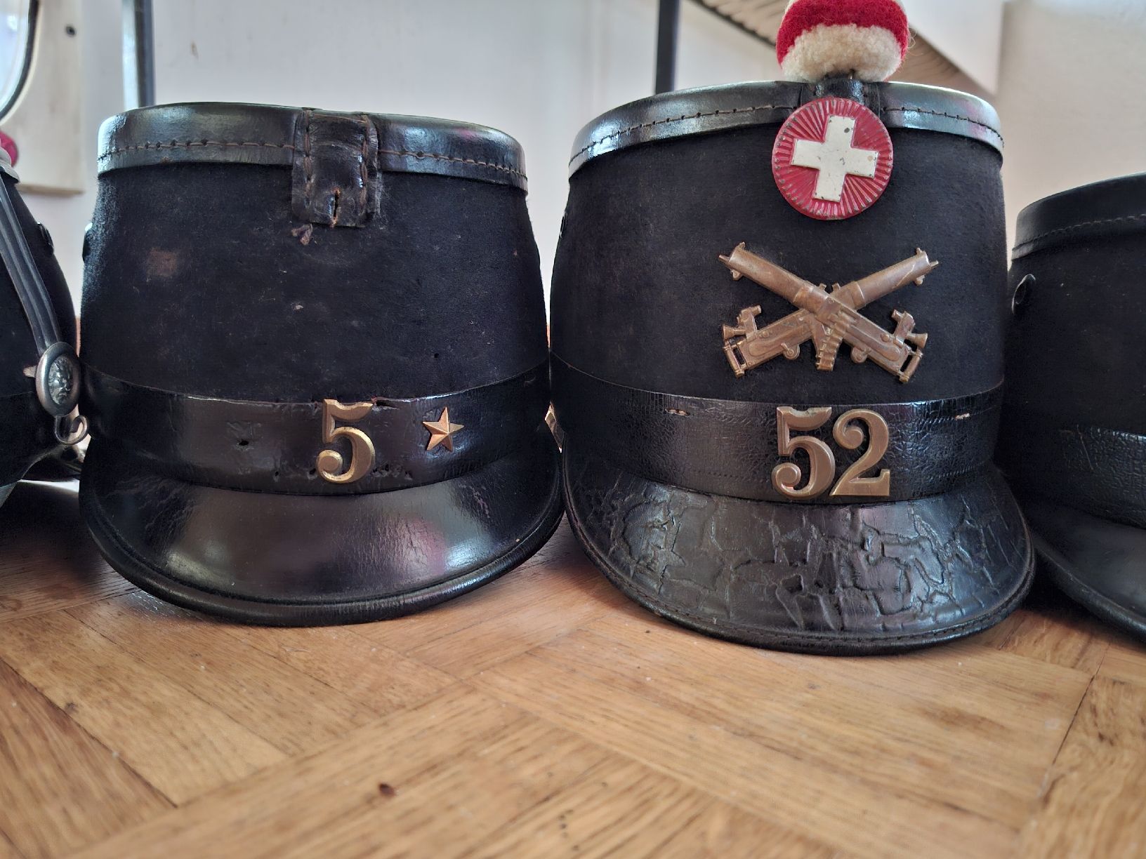 Schweizer Armee Uniformi: Militär Tschako 7 Stk. gem. Bilder – Usato da Boll venduto da romanm0 6
