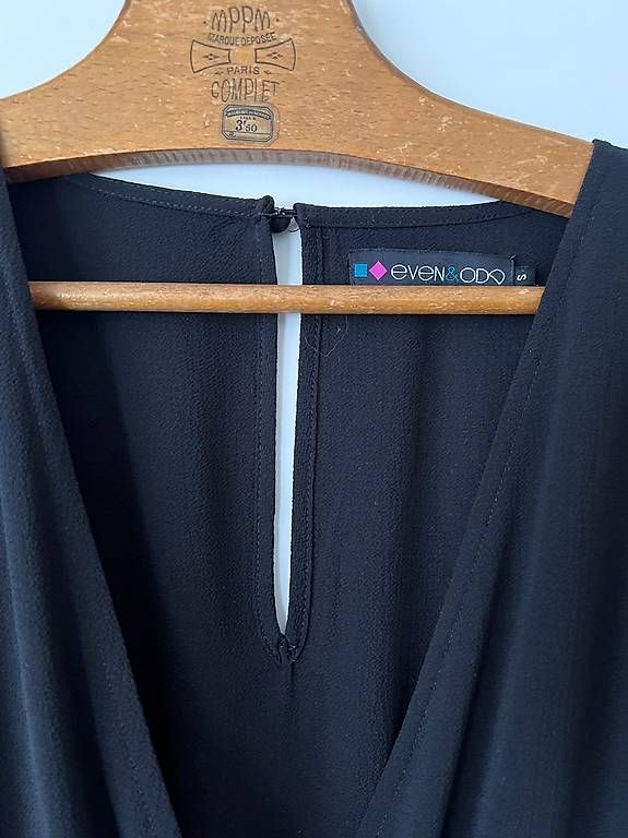 Tute: Combinaison noire, taille S – Usato da Lausanne venduto da sugarplumfairy 3