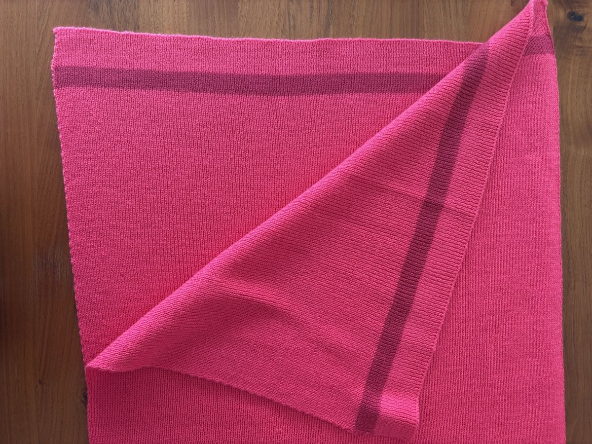 Foulards & écharpes: Strickschal pink  – Neuf (Voir description) à Gossau SG par Mauri34 2