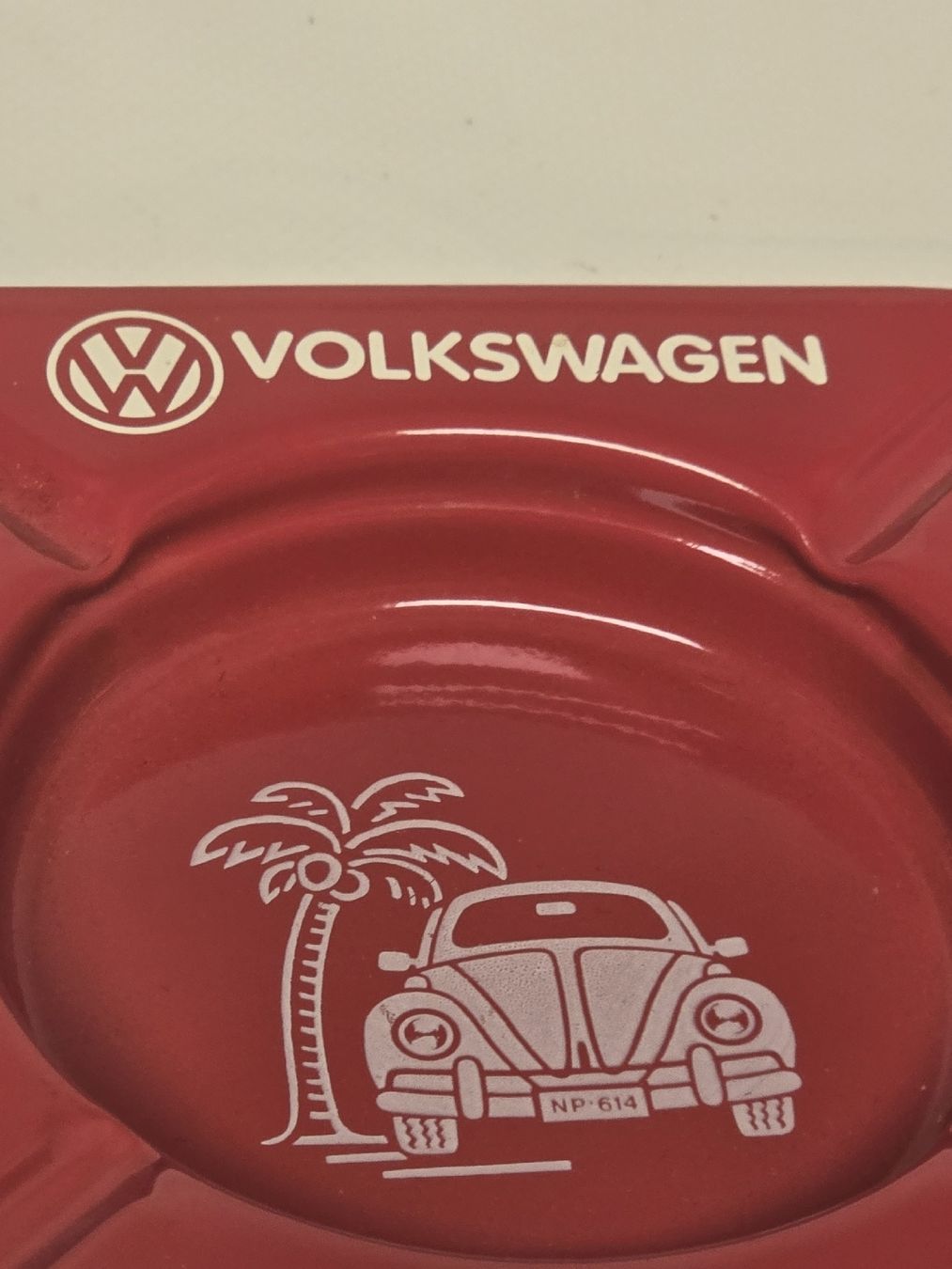 Portacenere: Vintage VW Beetle Ashtray - Red – Usato da Baden venduto da swiss-alps 2