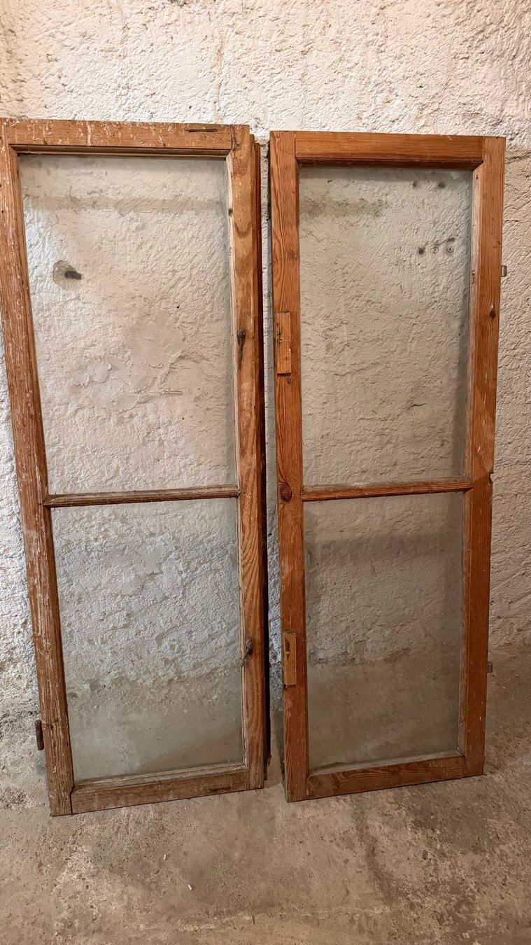 Fenster: 2 Antike Fensterflügel mit Glas – Gebraucht aus Sünikon von Rpf