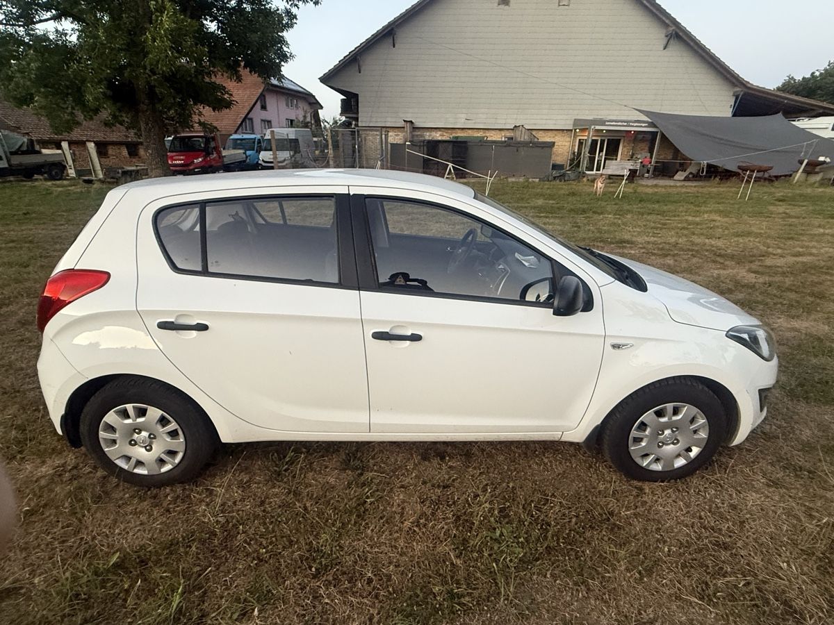Hyundai Autos: Hyundai I 20 – Gebraucht aus Niederbipp von baggerch 1