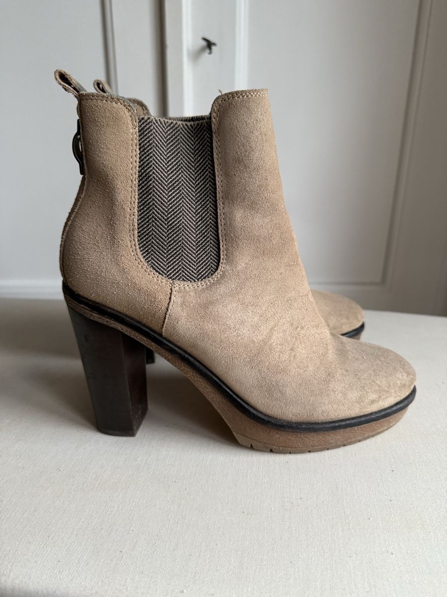 Tommy Hilfiger Scarpe da donna: Suede Ankle Boots - Tommy Hilfiger - Size 40 – Usato da Genève venduto da jul_5xsn 1