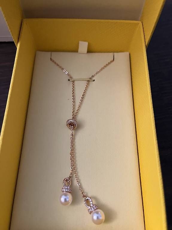 Swarovski Catenine: Swarovski Haslkette rosegold mit Perlen – Nuovo e nell'imballaggio originale da Hinwil venduto da dire07