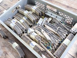 Märklin ca. 200 x M-Gleis H0 Weichen/Schienen - Modellbahn