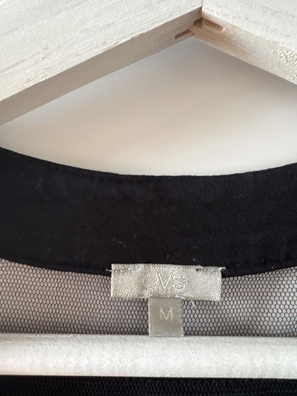 Tops: Schwarzes Sommer-Top, Gr. M – Gebraucht aus Meilen von jul_p5gr 1