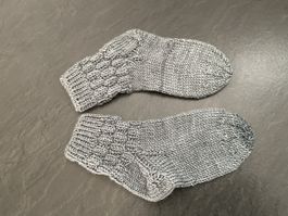 Handgestrickte Kindersocken Fusslänge 13 cm Gr.24/25