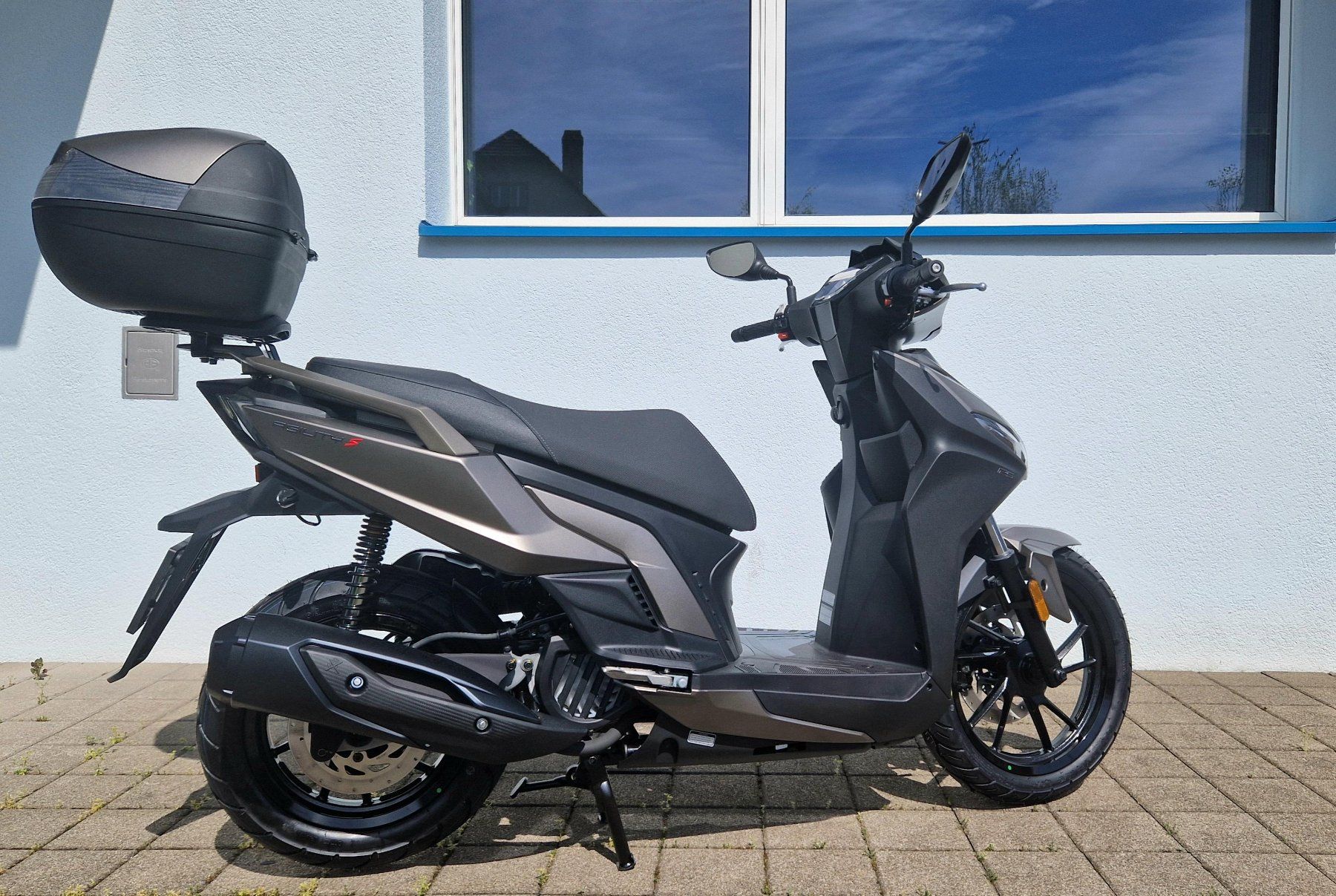 Kymco Scooters: Kymco Agility 125ccm Scooter Roller NEU Moto – Neu und originalverpackt aus Wetzikon ZH von MOFAG-AG 1
