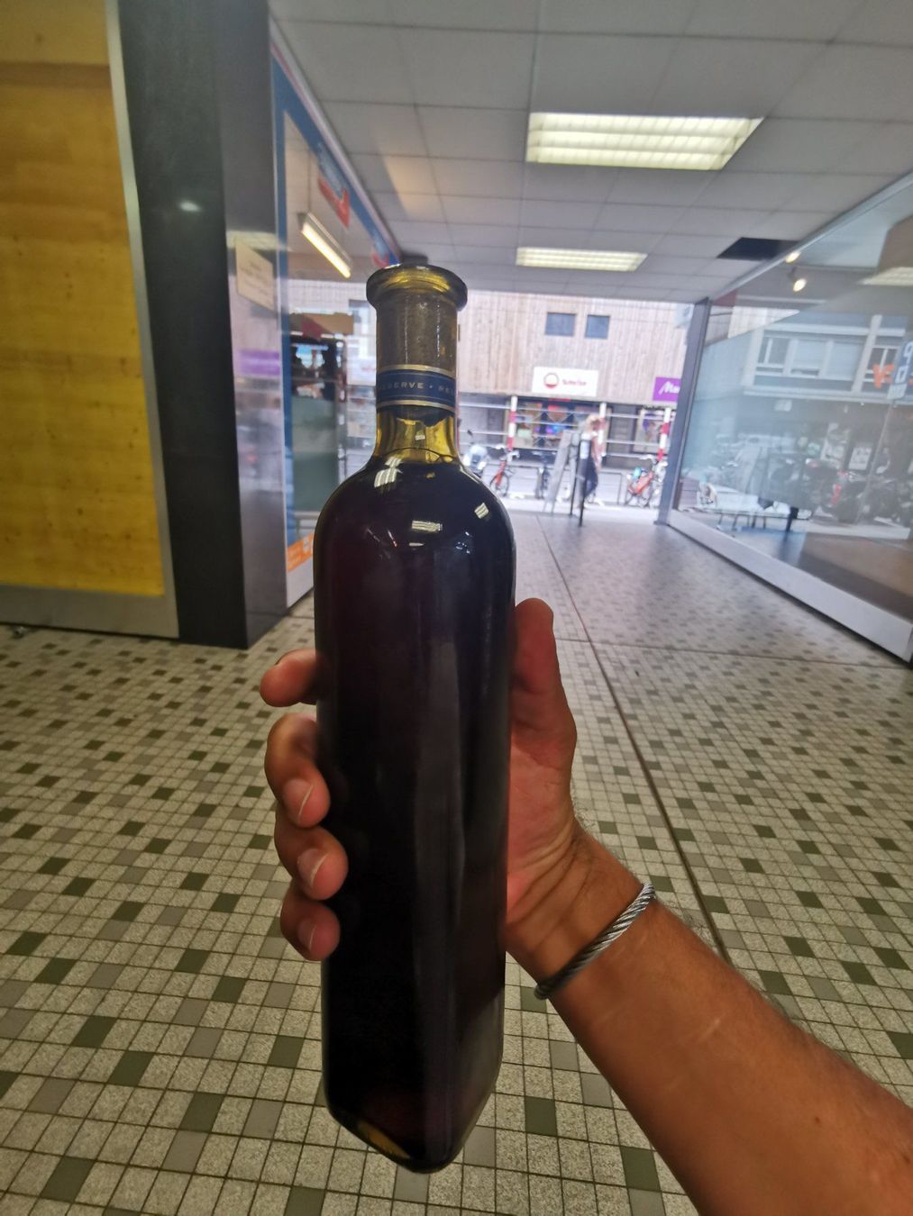Bevande alcoliche: BOUTEILLE SURPISE???? – Nuovo (secondo la descrizione) da Genève venduto da Leboucheoreilles 6