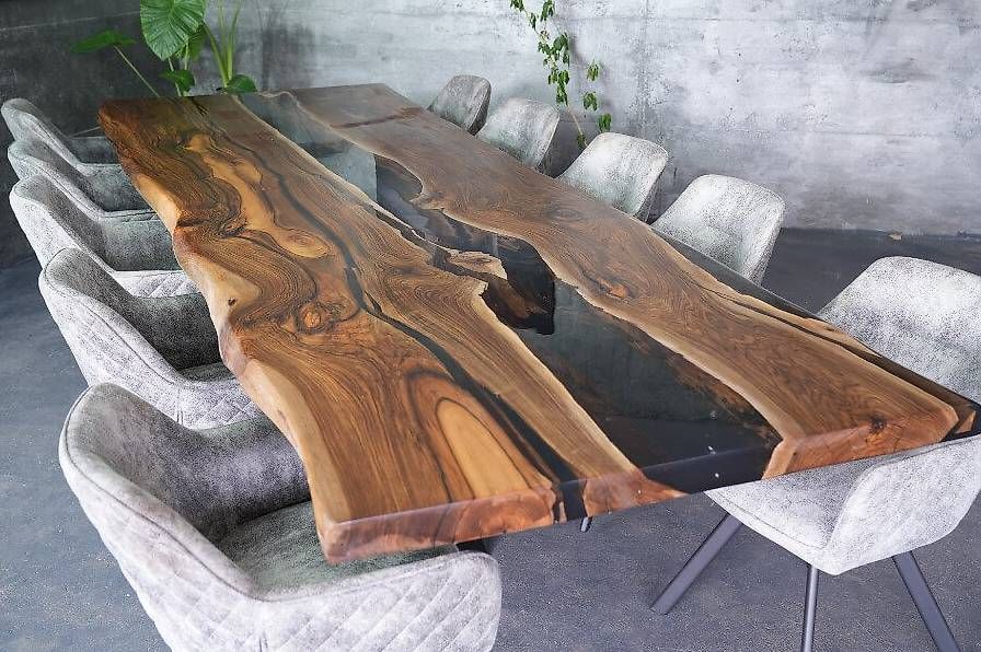 Tavoli: River Table aus Nussbaum - Handgefertigtes Unikat – Usato da Walchwil venduto da Swissdesign_Haag 6