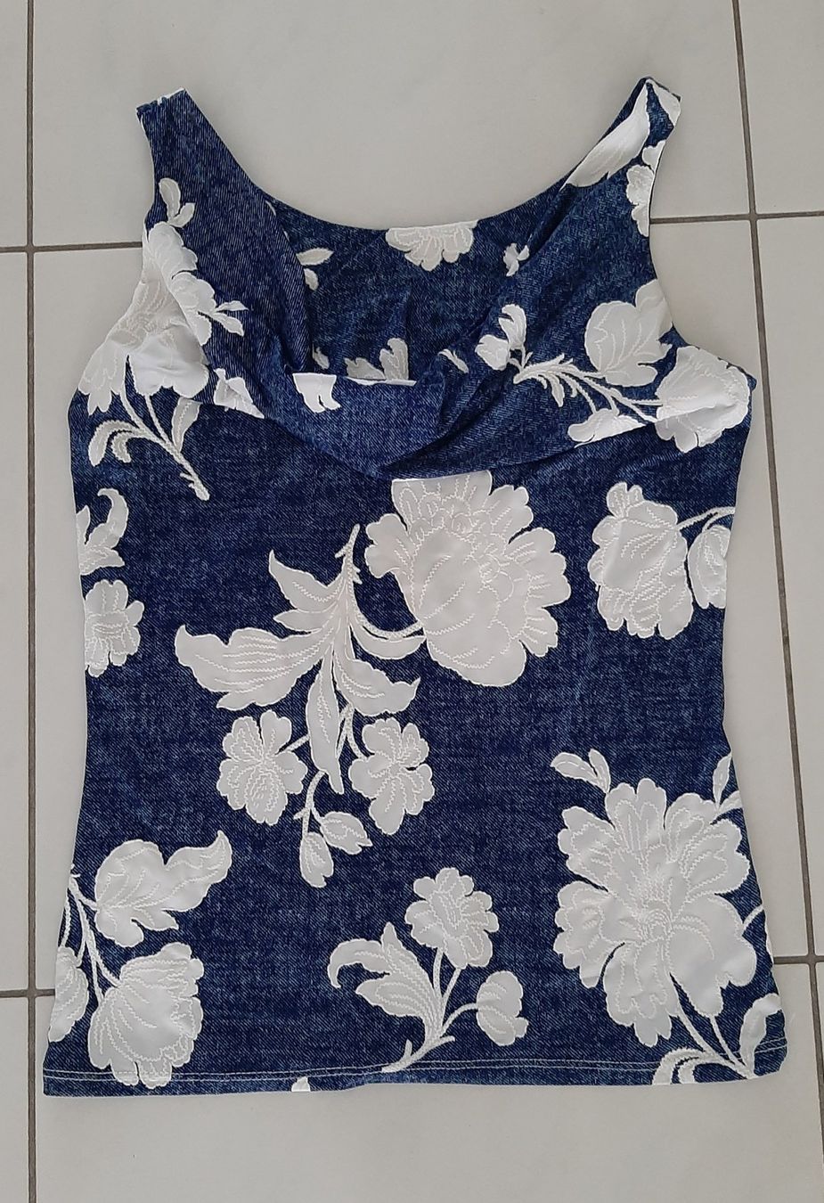 T-shirt: T-Shirt Sommer – Usato da Kriens venduto da kibiz03