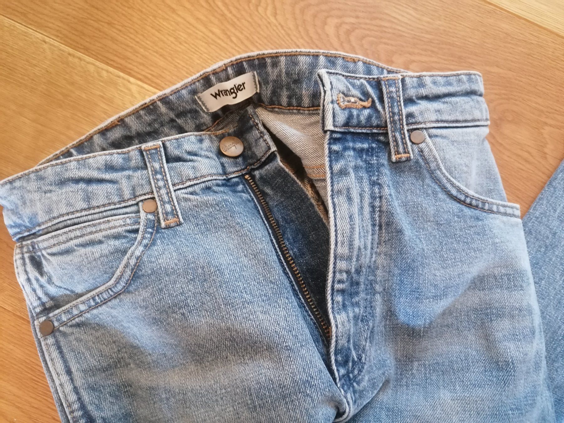 Wrangler Jeans: Original Wrangler Jeans NEU – Nuovo (secondo la descrizione) da Marbach LU venduto da BitsAndBobs 2