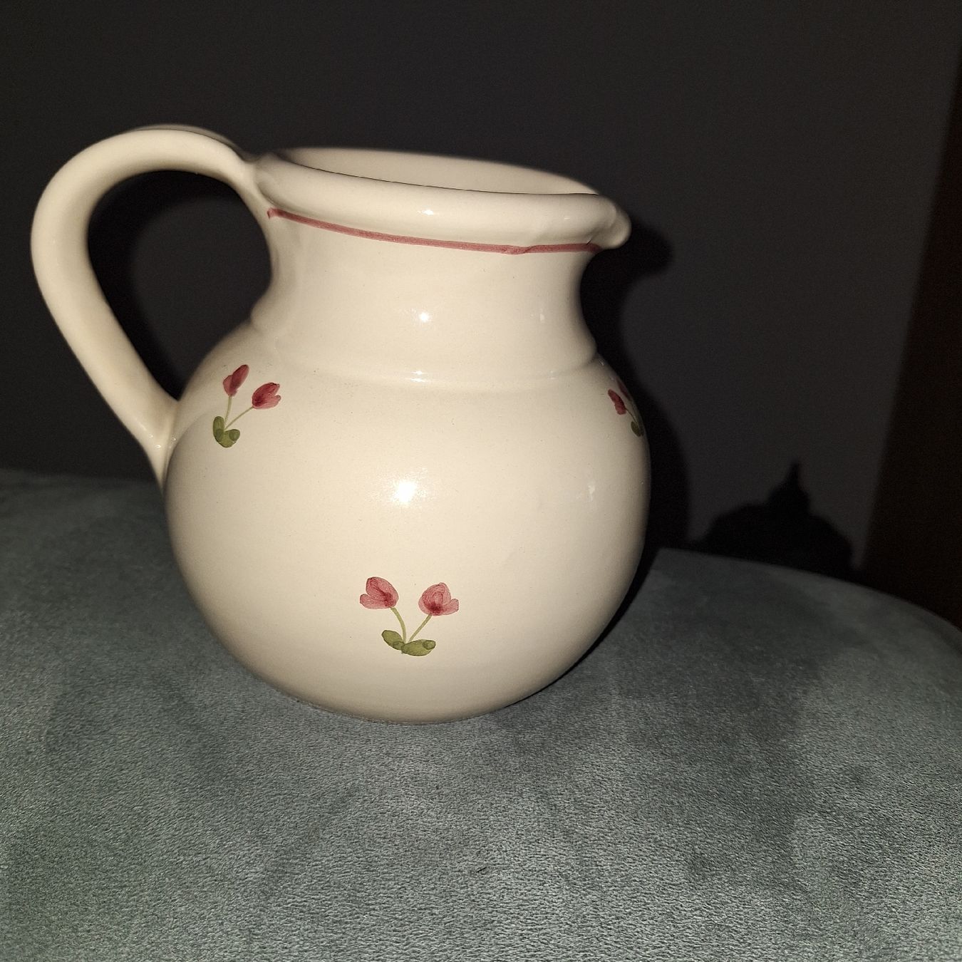 Carafes: Krug mit Blumenmuster Keramik cremefarben – Neuf (Voir description) à spreitenbach par lumbalplatte 3