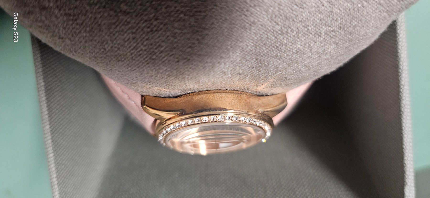 Guess Uhren: Guess Uhr neuwertig – Gebraucht aus Sirnach von Degida 3